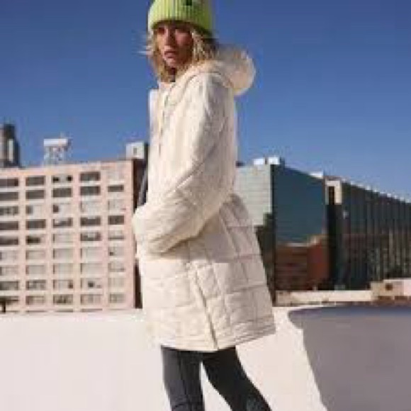 PATRICIA PACKABLE PONCHO PUFFER JACKET - IVORY - Small - NWT - Picture 6 of 7